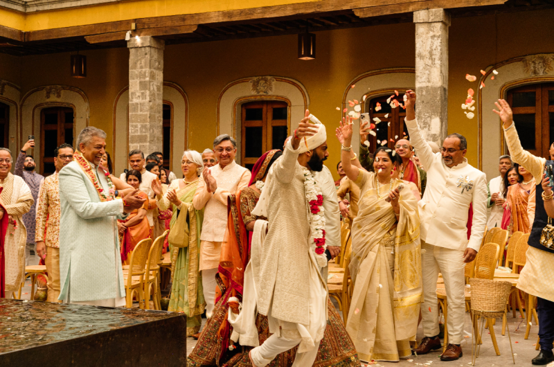 Magic in the City Traditional Indian Weddings at Andaz Mexico City ceremony end