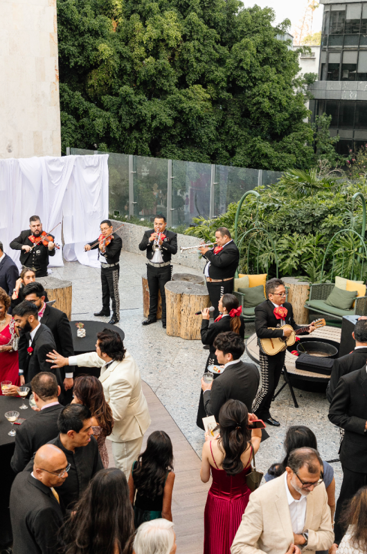 Magic in the City Traditional Indian Weddings at Andaz Mexico City wooftop band Magic in the City Traditional Indian Weddings at Andaz Mexico City wooftop band