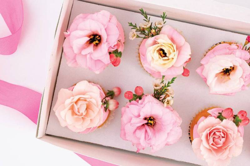 how to choose the best wedding anniversary cupcakes for your celebration rose cupcakes