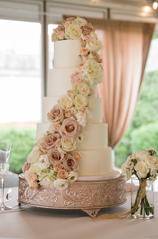 Kimberly and Jon Ryan Cake
