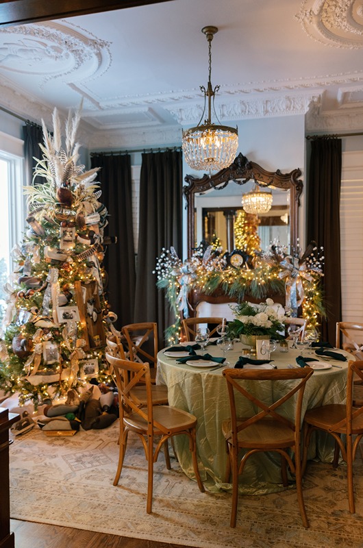 Holiday Magic: Christmas Real Weddings Design Inspiration zoos wedding christmas decor