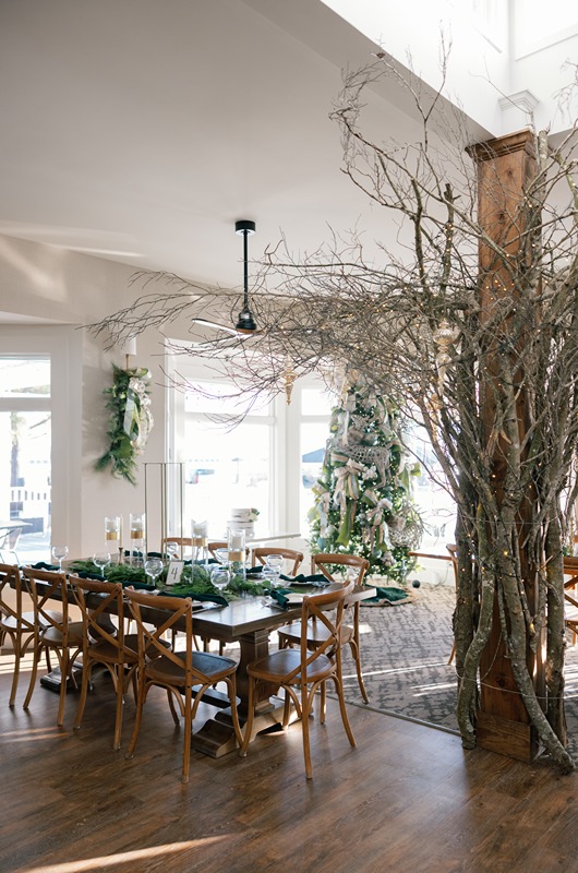 Holiday Magic Christmas Real Weddings Design Inspiration zoos wedding christmas trees indoor decor
