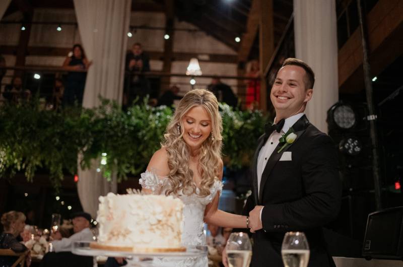 karissa haasz alex binnie cake cutting karissa haasz alex binnie cake cutting