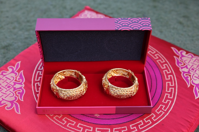 Sarah Pruzansky Sida Huang gold Sarah Pruzansky Sida Huang gold