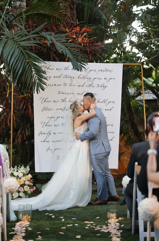 Sarah Pruzansky Sida Huang kiss