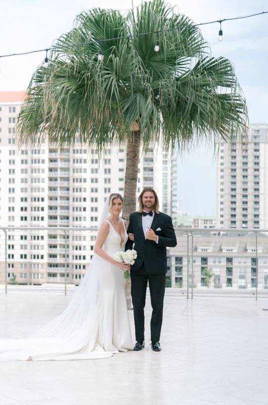 elegant affairs wins the bespoke award the styled challenge tampa florida couple on the terrace
