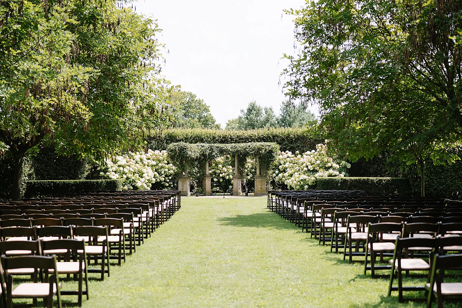 Liza Holley Jonathan Kosier outdoor wedding ceremony setup Glendale Kentucky Rooted In Wild Photo Liza Holley Jonathan Kosier outdoor wedding ceremony setup Glendale Kentucky Rooted In Wild Photo