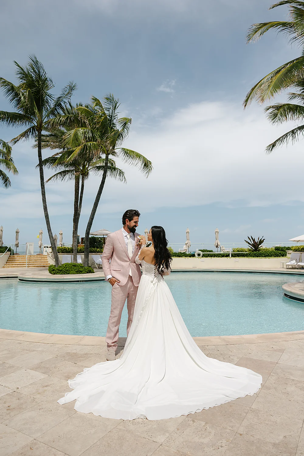 Mod Events Designs Eau Palm Beach tropical wedding poolside celebration Sia Weddings Photography