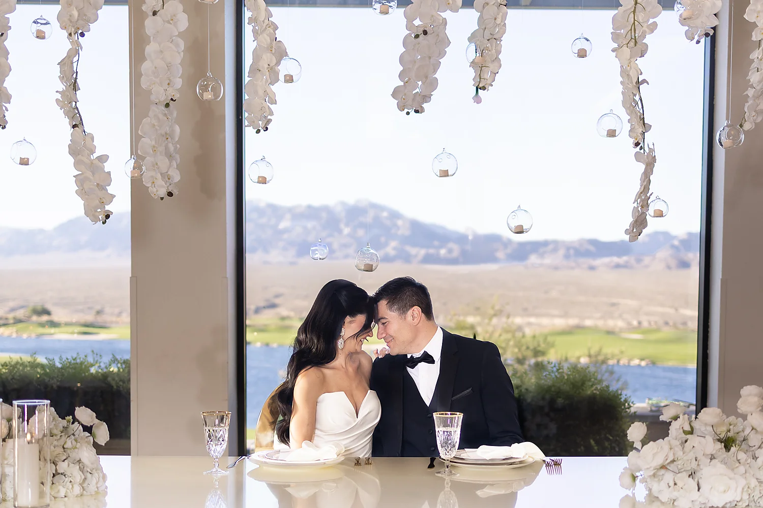 Love In Waves A Modern Luxury Wedding Editorial In Las Vegas romantic wedding happy elegant couple Love In Waves A Modern Luxury Wedding Editorial In Las Vegas romantic wedding happy elegant couple