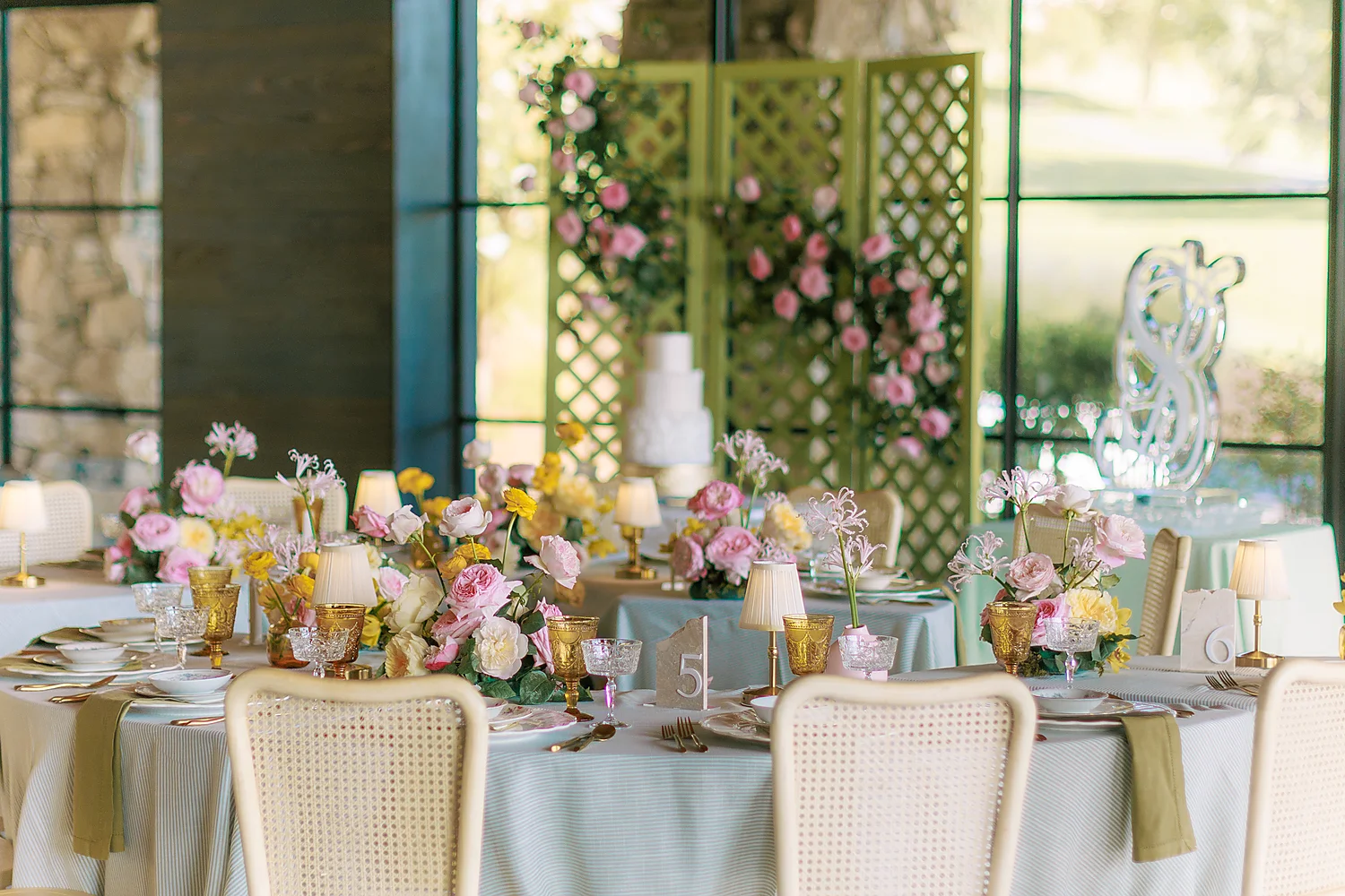 Wedding Connections Designs Omni Grove Park Inn The Styled Challenge Asheville elegant floral wedding reception Wedding Connections Designs Omni Grove Park Inn The Styled Challenge Asheville elegant floral wedding reception