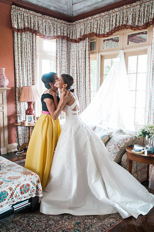 Madeleine Macks And Michael Fazzinos Real Wedding In Baltimore Maryland Bride Getting Ready With Her Mom