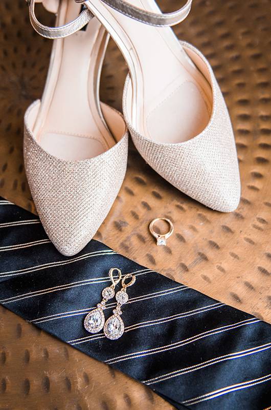 Kathryn Leona And Justin Stewart Cox Wedding Day Accessories