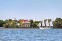 Explore Charleston Schooner Pride