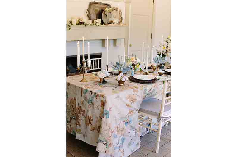 junior_league_of_memphis-blue_table_setting