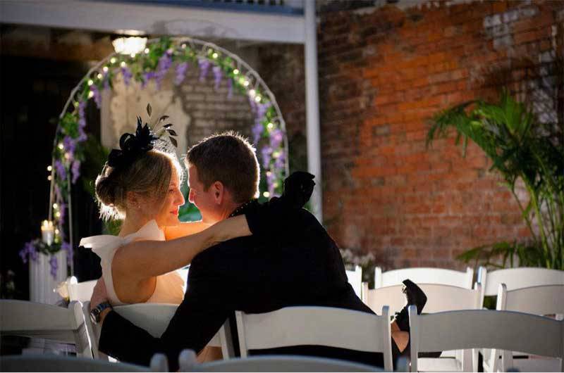 Petite Bourbon bride and groom