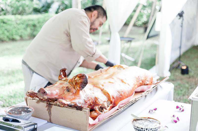 Lauren Miller And Matthew Yen Dinner Pig (1)