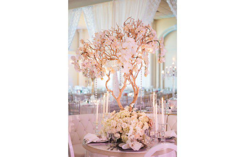 Bella Blooms Floral Tree Centerpiece Candles