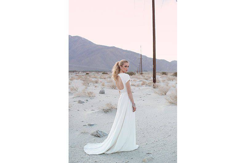 Sarah Seven bride desert looking back