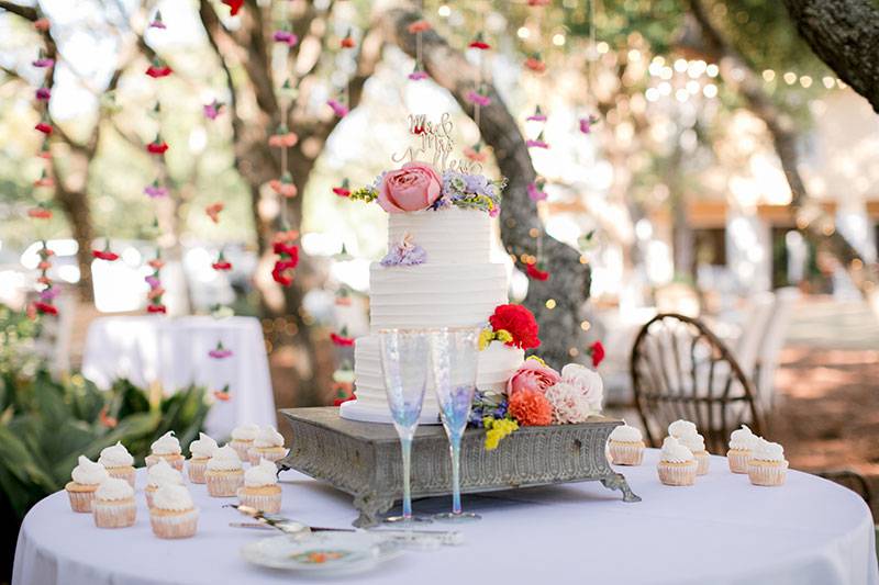 Heather Ramsey & Trent Kelley Wedding Cake