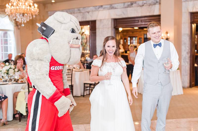 Caroline Morrison And Austin Niemeier Bride And Groom Uga Mascot 1