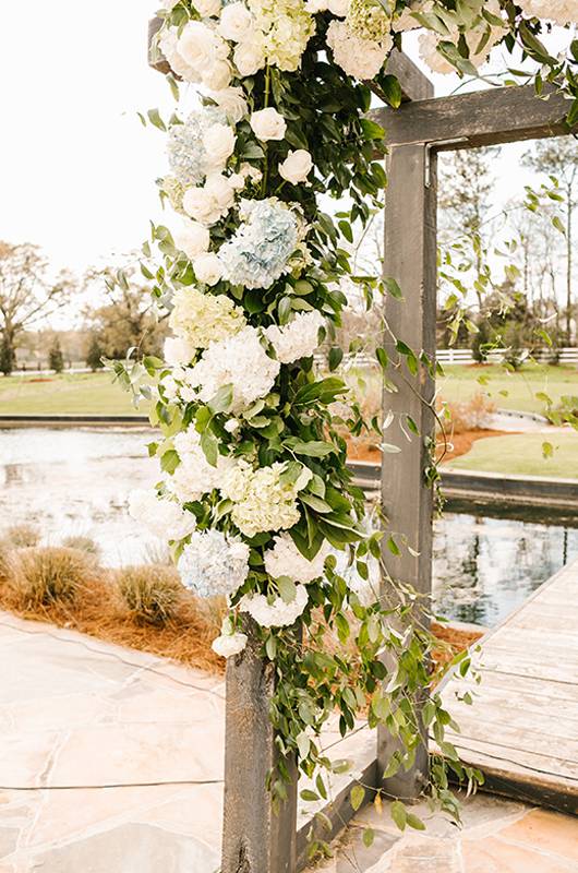 Kerry Franks and Trey Early Hamilton Place At Pursell Farms Real Wedding Flower Arrangement 