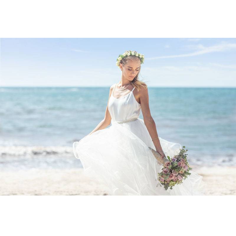 Unico Bride On Beach