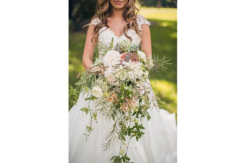 wildflowers inc ivy bouquet greenery white flowers